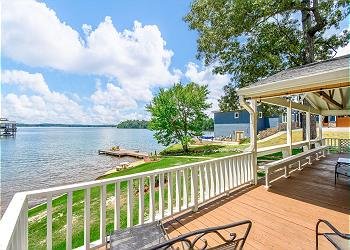 Elsie Jo's on Lake Martin