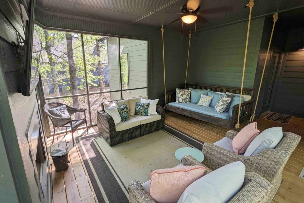 Lake Martin home Golf cart to Pool/Lake/Weight Room